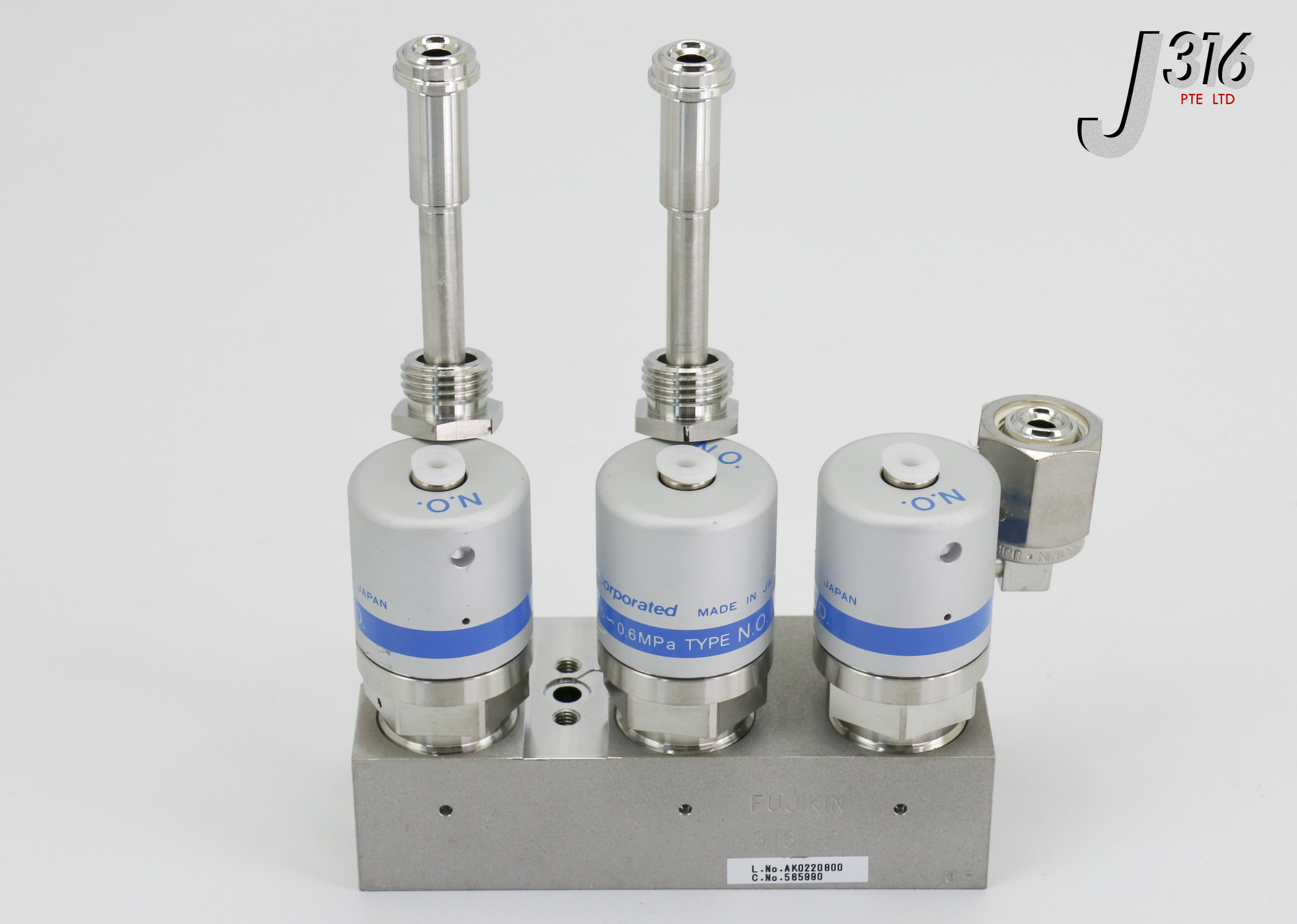 専用ページ② 21306 FUJIKIN DIAPHRAGM BLOCK VALVES, TYPE N.O 0.5~0.6MPA 565990